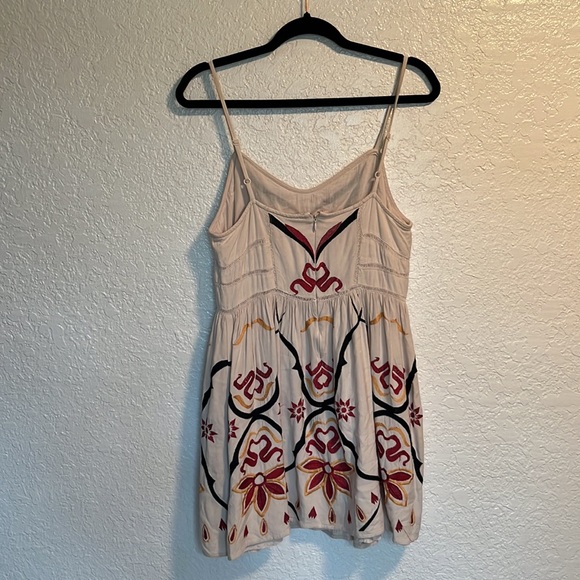 Free People Garden Party Tea Cream Embroidered Fit & Flare Mini Dress Size 10 - Picture 6 of 7